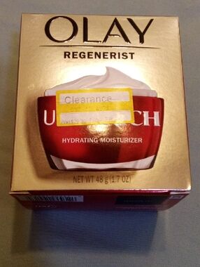 OLAY Regenerist Hydrating Moisturizer - Red and Gold Packaging